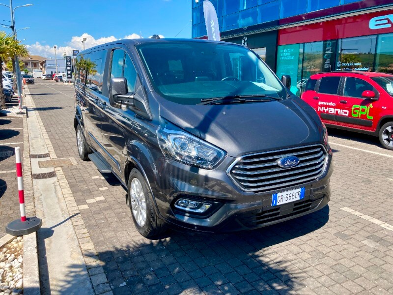 FORD Tourneo Custom 1ª s Tourneo Custom 320 2.0 EcoBlue 170CV aut. PL Titanium