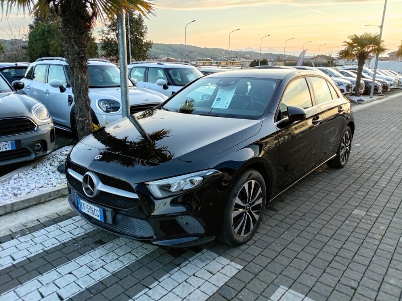 MERCEDES Classe A     (W177)